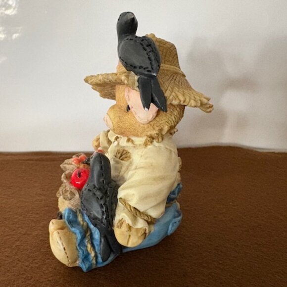 This Little Piggy “Share Crow” Scarecrow Pig Harvest Goodies & Crow Friends-1995 - Picture 3 of 4